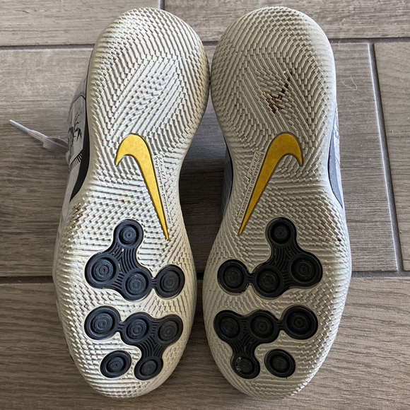 Nike Phantom GT Scorpion Academy Jr. Indoor Shoes Youth - Wolf Grey - Picture 9 of 11